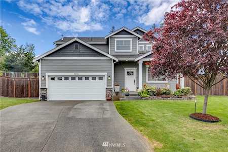 2698 NE Noll Valley Lp Poulsbo, WA 98370