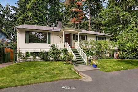 746 NE 198th St Shoreline, WA 98155