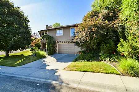 9323 W Stonehill Ct Boise, ID 83709