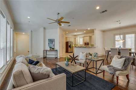 1922 Euclid Avenue #B Dallas, TX 75206