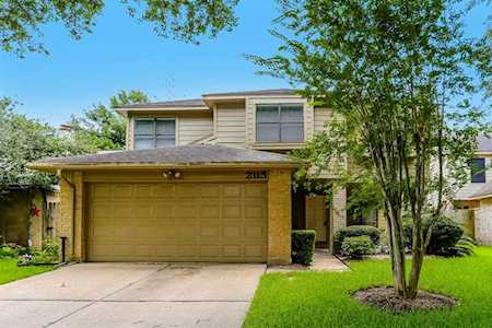 2115 Creekshire Dr Sugar Land, TX 77478