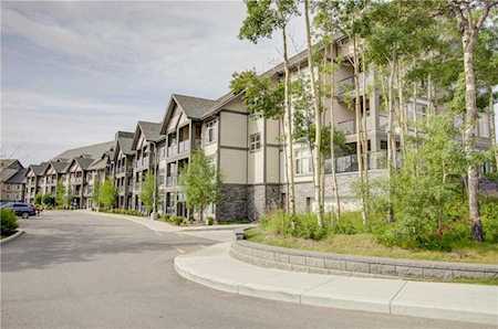 15 Aspenmont Heights SW #312 Calgary, AB T3H 0e3