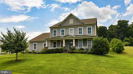 15627 Avebury Manor Place Leesburg, VA 20176