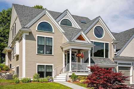 13 Courtyard Place #13 Reading, MA 01867