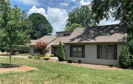 21 Hamiltons Ferry Rd Lake Wylie, SC 29710