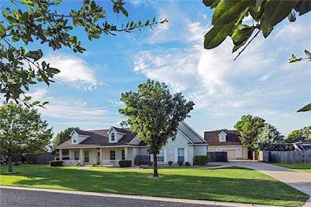 107 San Jacinto Hutto, TX 78634