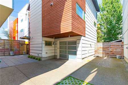 1758 18th Ave S Seattle, WA 98144