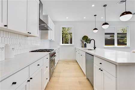 1615 2nd St #8 Austin, TX 78704
