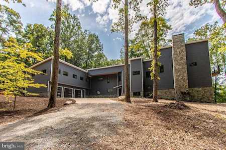 6027 Tulip Poplar Ct Manassas, VA 20111