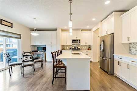 25 Mist Mountain Rise Okotoks, AB T1S 5P6