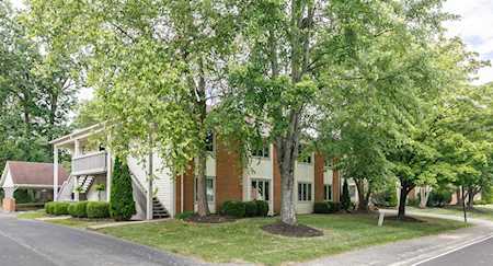 431 Rosewood Ct Louisville, KY 40223
