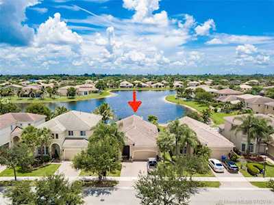 6308 SW 194th Ave Pembroke Pines, FL 33332