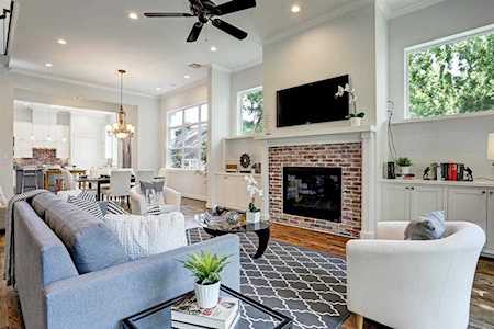 214 W 27th St Houston, TX 77008
