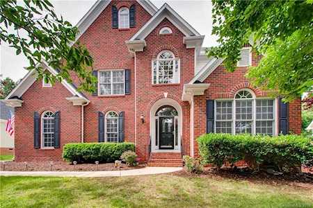 3025 River Bend Dr Tega Cay, SC 29708