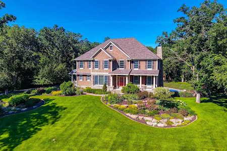 965 Oakgreen Avenue N West Lakeland Twp, MN 55082