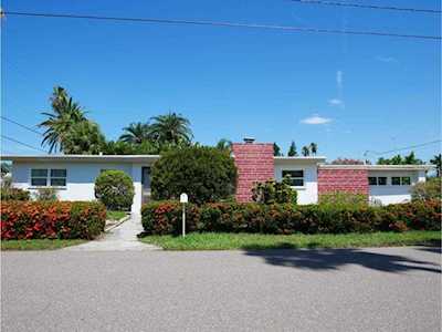 204 163Rd Avenue Redington Beach, FL 33708