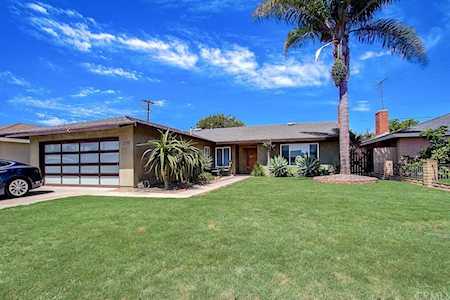 20751 Kelvin Lane Huntington Beach, CA 92646
