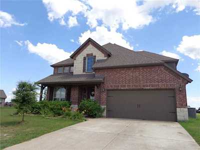 211 Meadow Crossing Drive Mckinney, TX 75071