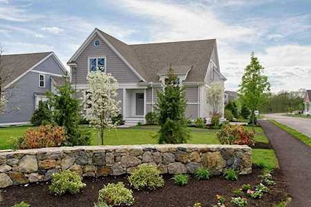 5 Steppingstone #28 Medway, MA 02053