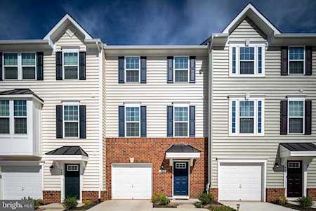 404 Streamview Dr Fredericksburg, VA 22405