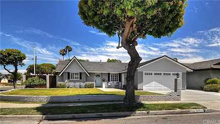 5771 Pinon Drive Huntington Beach, CA 92649