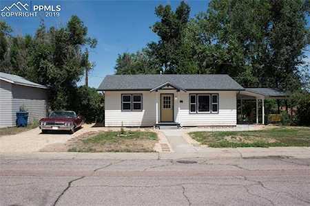 937 Raymond Place Colorado Springs, CO 80905