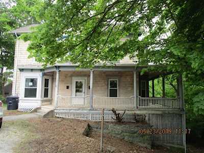 51 Pleasant St Uxbridge, MA 01569