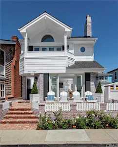 308 Sapphire Avenue Newport Beach, CA 92662