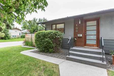 100 Hollyburn Road SW Calgary, AB T2V 3H1