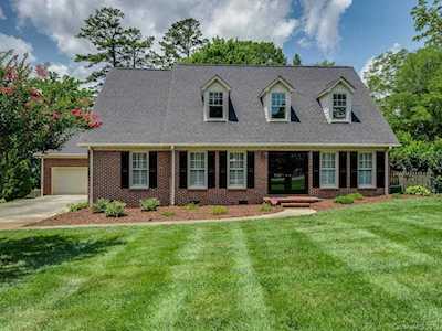 512 Westbury Rd Charlotte, NC 28211