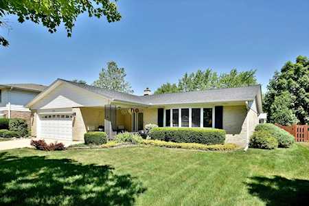 1902 E Sherwood Rd Arlington Heights, IL 60004