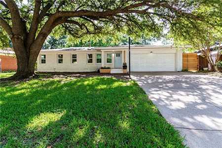 1008 Park Center Street Benbrook, TX 76126