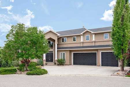 12719 Canso Place SW Calgary, AB T2W 3A8