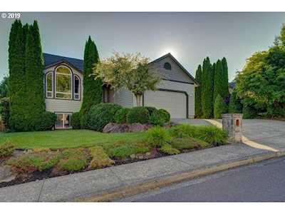 640 E Pioneer Loop La Center, WA 98629