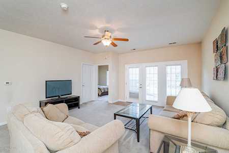 9402 Clubview Dr #104 Louisville, KY 40291