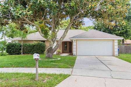 1044 Beckstrom Drive Oviedo, FL 32765