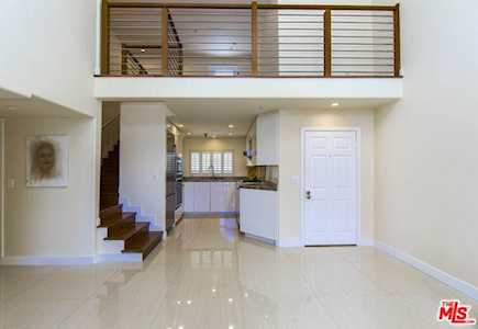 11044 Acama Street #306 Studio City, CA 91602