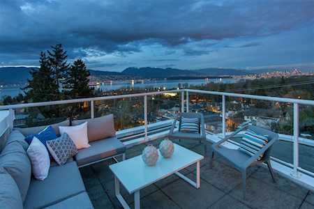 1975 Trimble Street Vancouver, BC V6R 3Z2