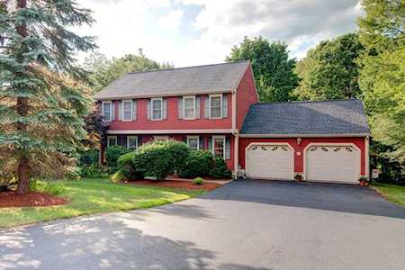 80 Highland View Dr Sutton, MA 01590