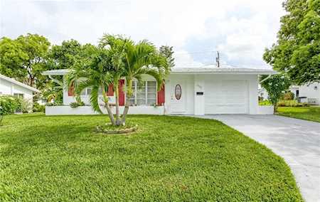 14051 89Th Avenue Seminole, FL 33776