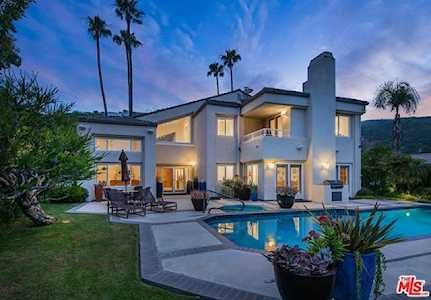 16590 Via Floresta Pacific Palisades, CA 90272