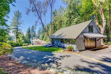 7891 Hansen Rd NE Bainbridge Island, WA 98110