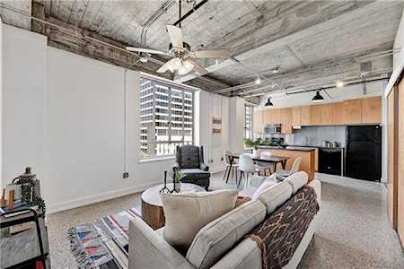 710 Colorado St #5C Austin, TX 78701