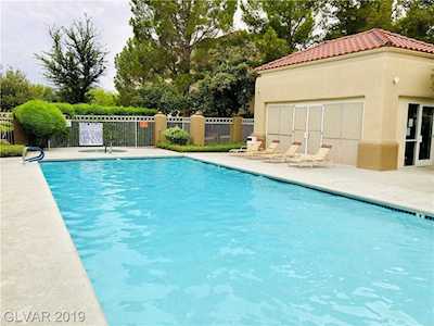 1901 High Valley Ct #205 Las Vegas, NV 89128