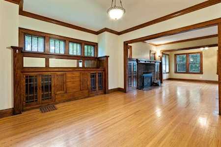 2645 7th Street W Saint Paul, MN 55116