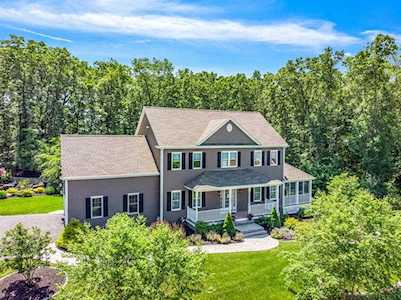 35 Ridge Road Wrentham, MA 02093