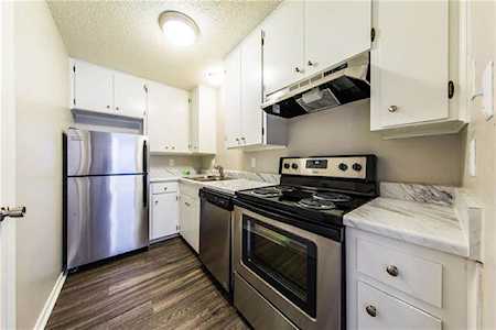 105 38 1/2 St #213 Austin, TX 78751