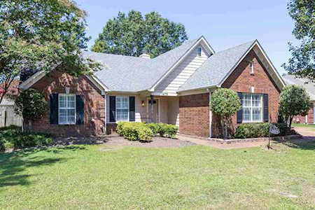 1479 Wolf Ridge Dr Collierville, TN 38017
