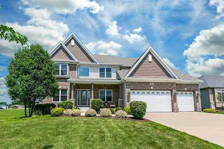 385 Andover Dr Oswego, IL 60543