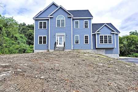 1 Ammidon Rd Mendon, MA 01756